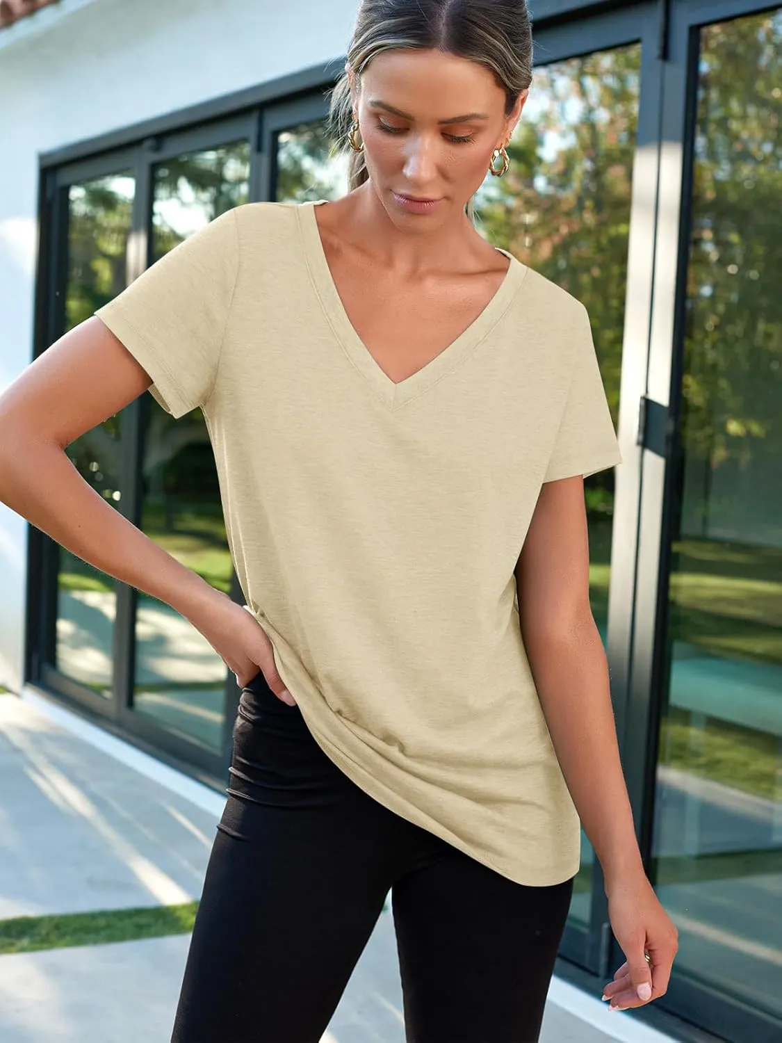 AUTOMET T-Shirts Short Sleeve V Neck Tees Tops for Women Fashion Trendy Lightweight Soft Casual Summer Outfits Clothes 2025