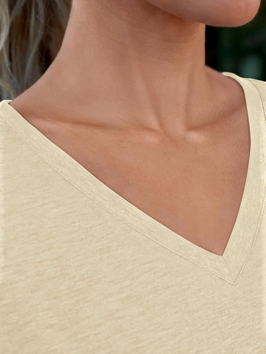 AUTOMET T-Shirts Short Sleeve V Neck Tees Tops for Women Fashion Trendy Lightweight Soft Casual Summer Outfits Clothes 2025
