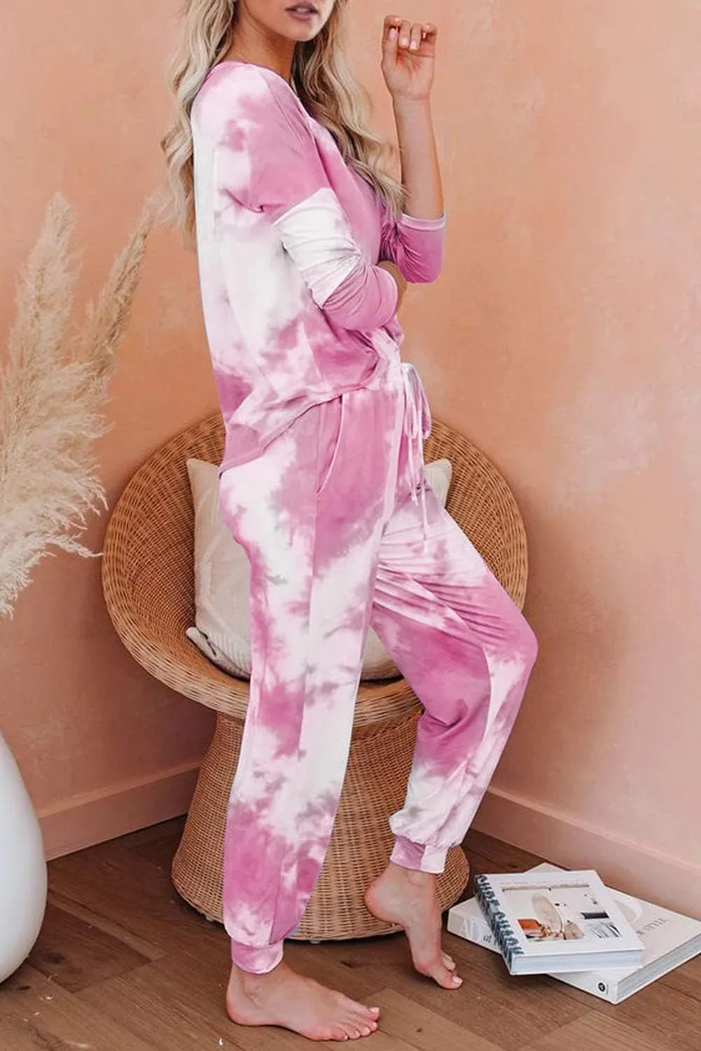 Eurivicy Women's Tie Dye Sweatsuit Set 2 Piece Long Sleeve Pullover and Drawstring Sweatpants Sport Outfits Sets